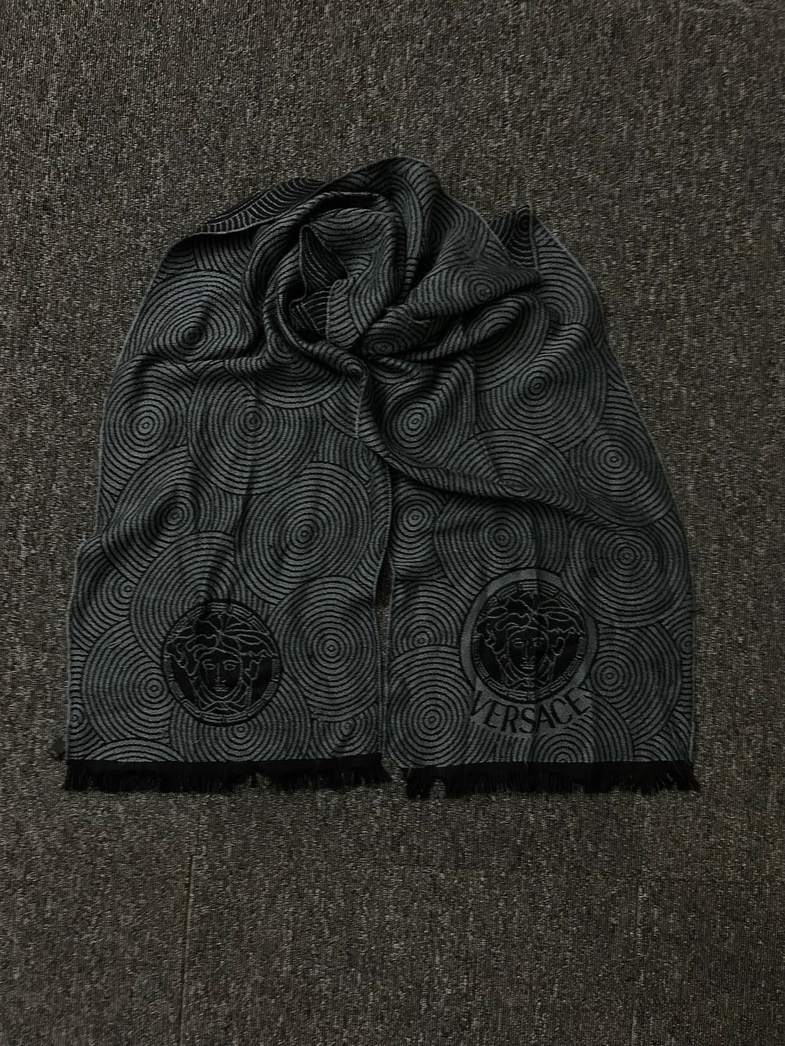 베르사체(Versace) 메두사 머플러 상품이미지5