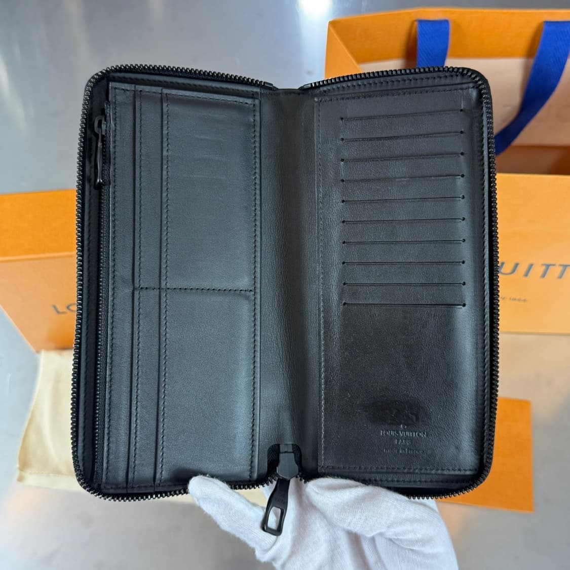 [리오브] 루이비통 토뤼옹 모노그램 지퍼 장지갑 상품이미지4