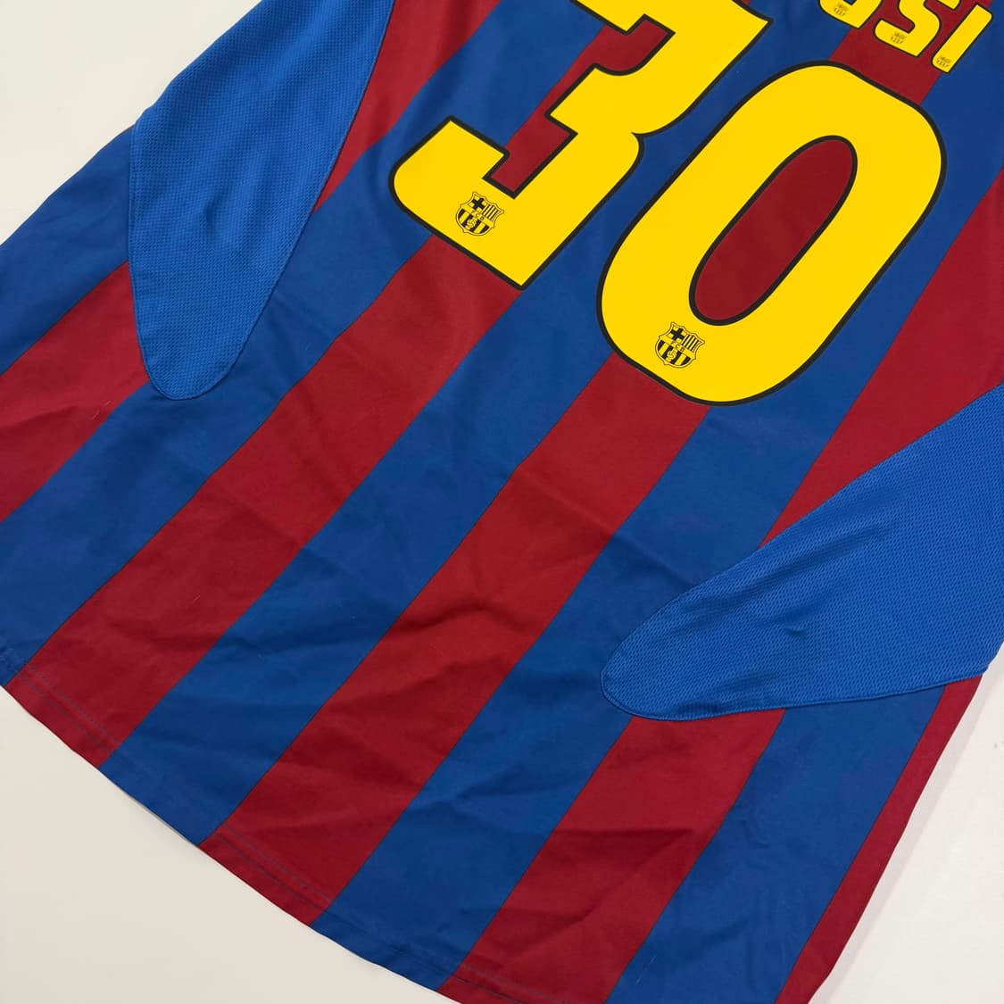 05-06 바르셀로나 홈 메시 유니포 상품이미지3