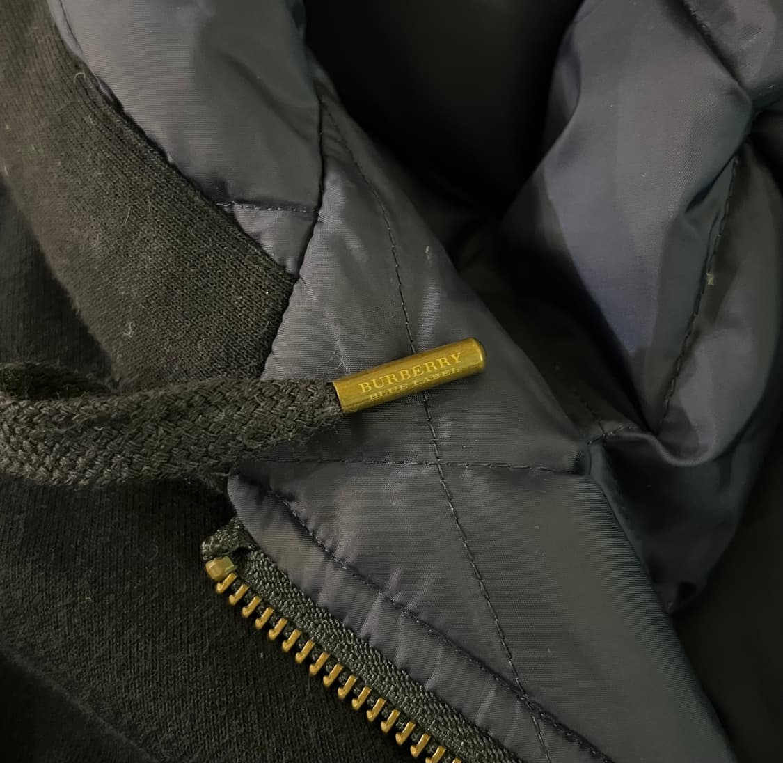 버버리 퀼팅 후드 자켓 상품이미지3