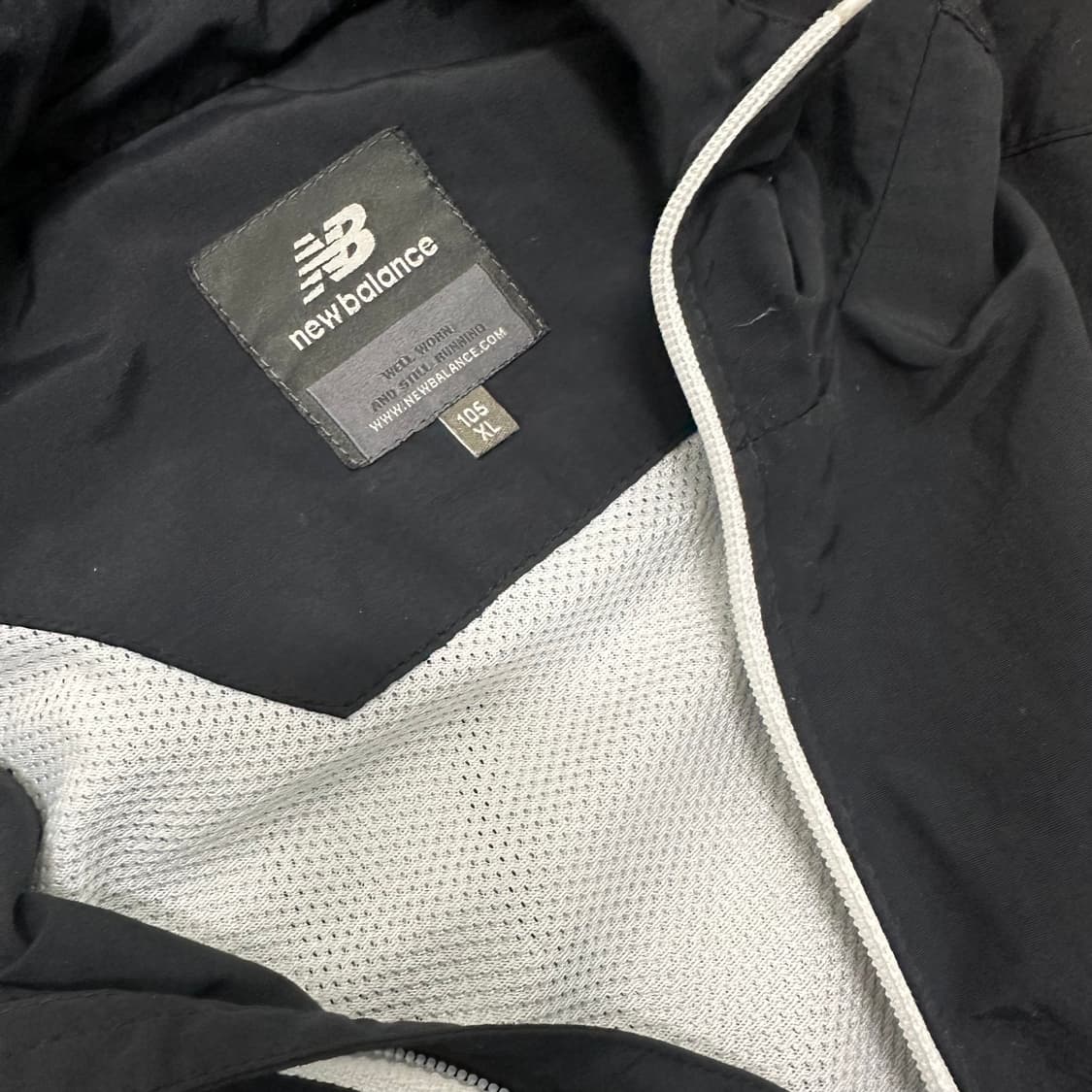 뉴발란스 올드스쿨 바람막이 자켓 105(XL) 상품이미지4