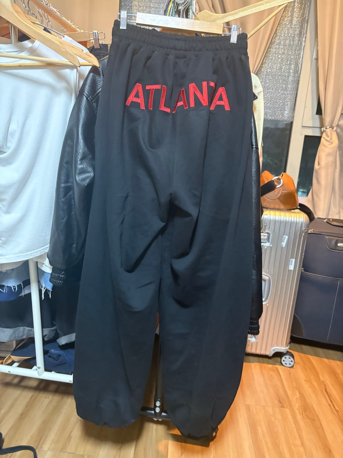 Mowalola sweatpants 모와롤라 스웻팬츠 상품이미지4