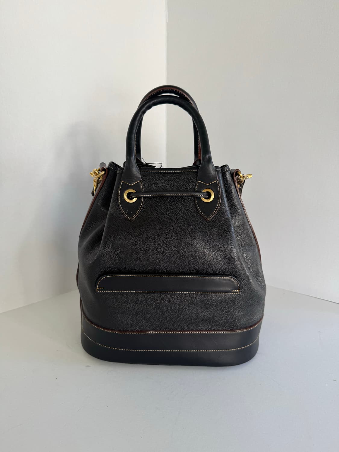 Marie Claire Paris Gold Logo Bucket Bag  상품이미지3