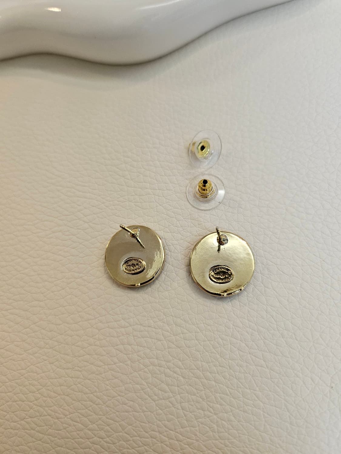 샤넬 단추 CC로고 블랙 귀걸이 업사이클링 상품이미지6