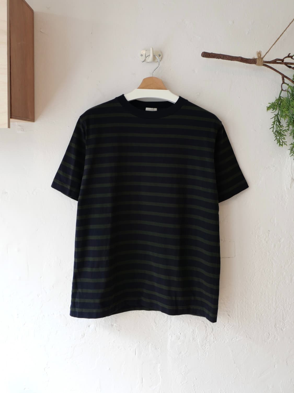 코모리 스트라이프 반팔 티셔츠 상품이미지1