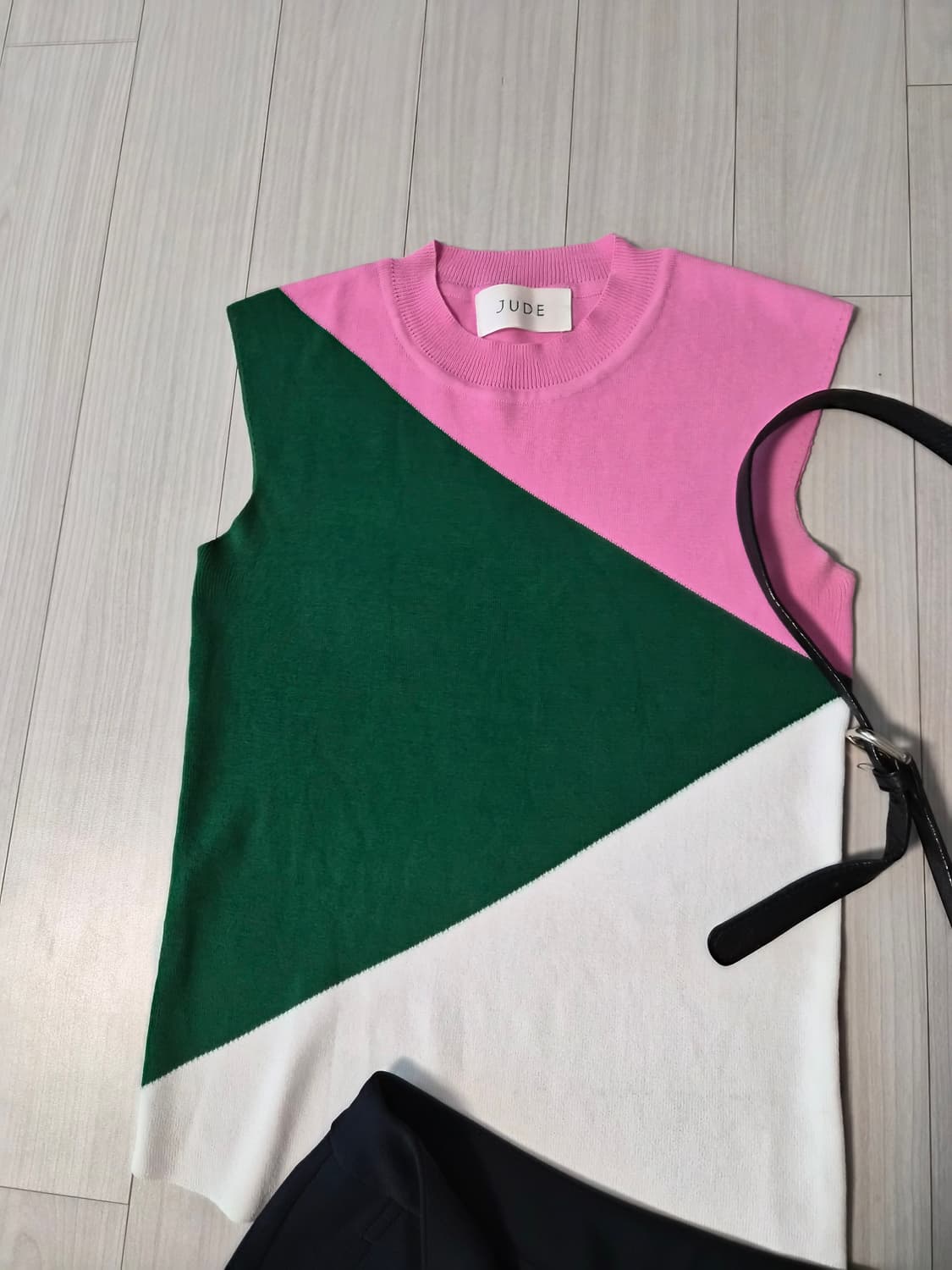 새상품 JUDE 배색 기하학 니트 베스트 (조끼) 상품이미지2