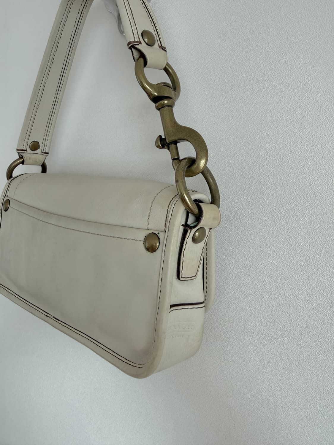 코치(COACH) 레더 코치 숄더백 상품이미지7