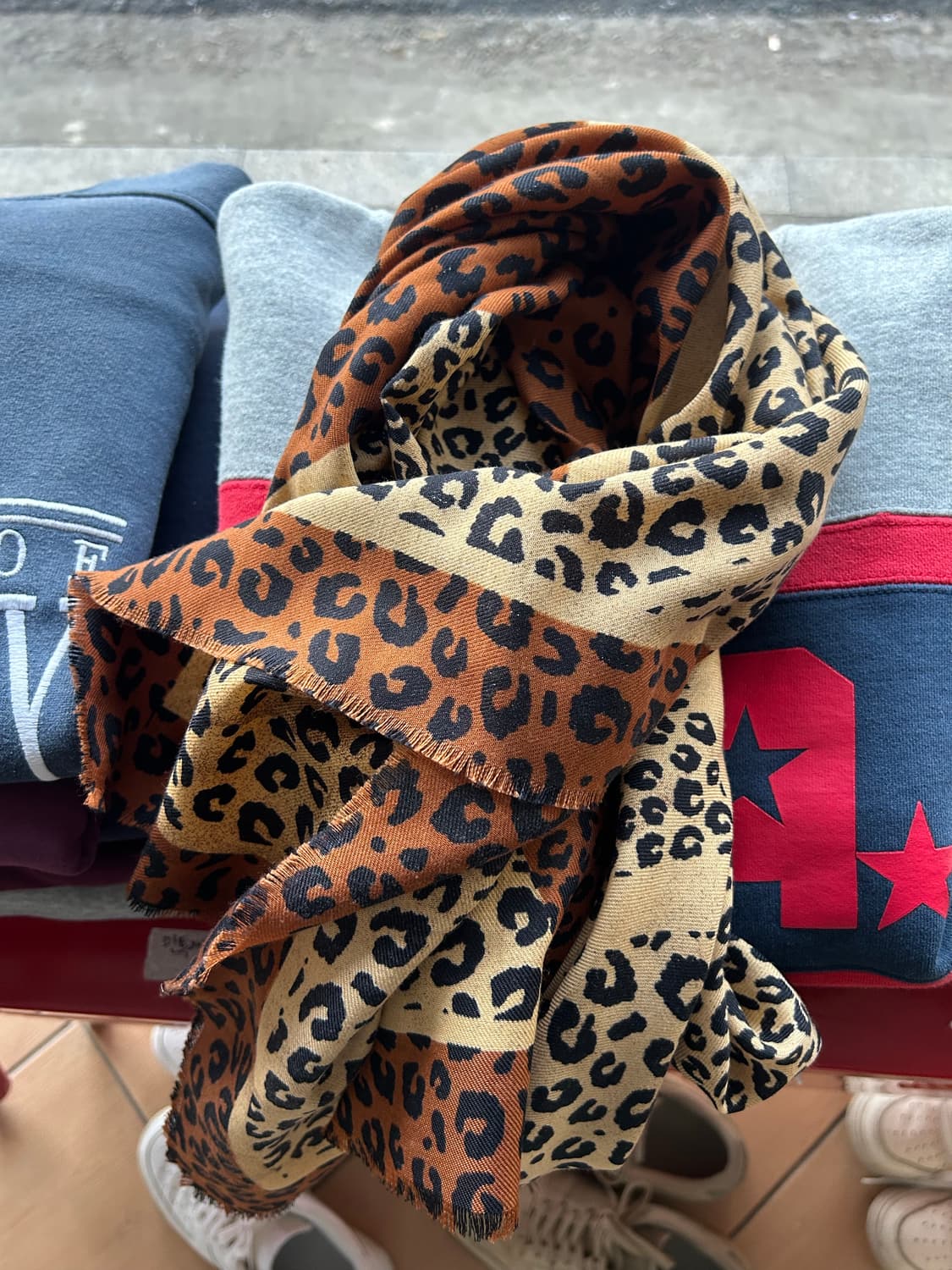 Vintage leopard scarf 상품이미지1
