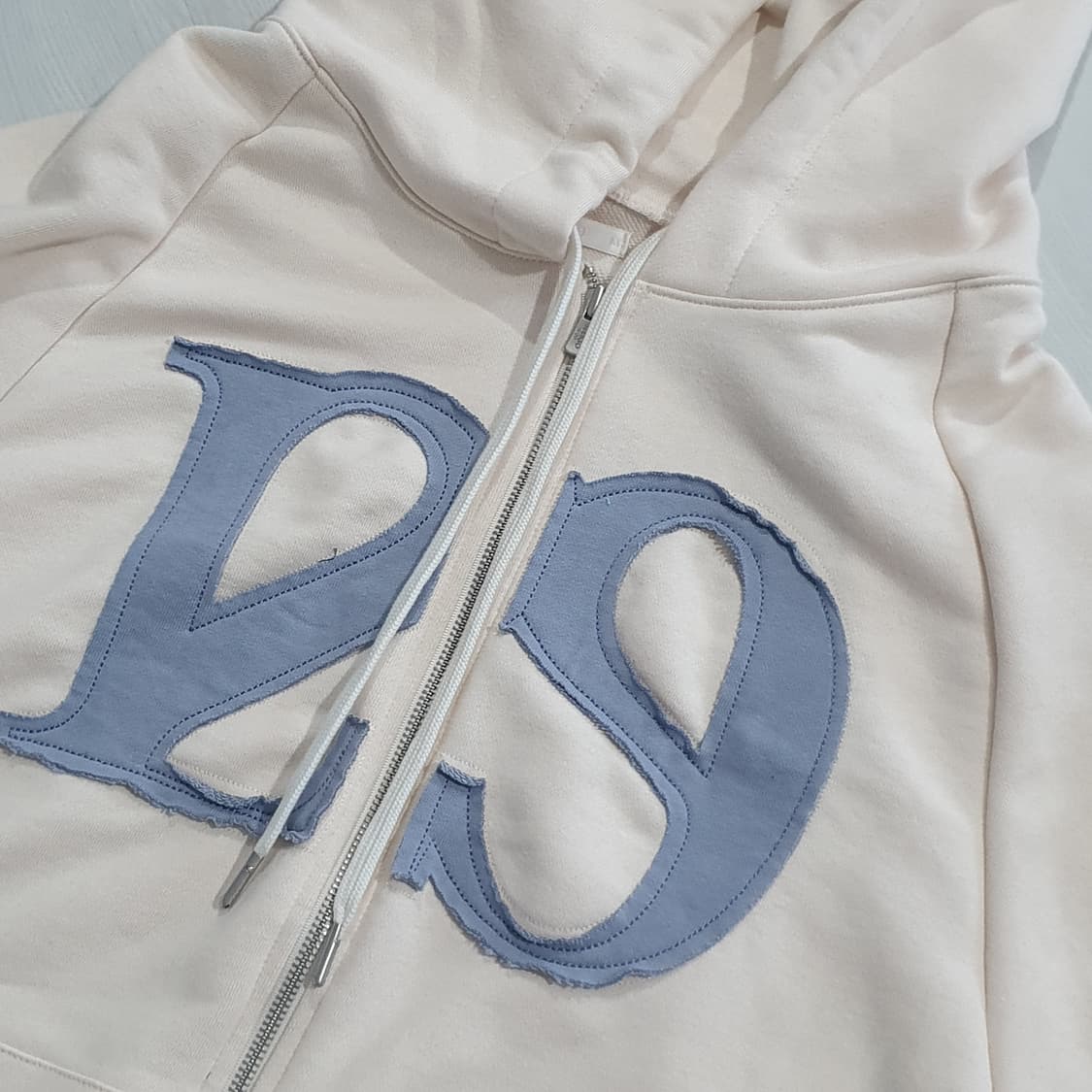 새상품) 129로고패치 후드집업크림 상품이미지3