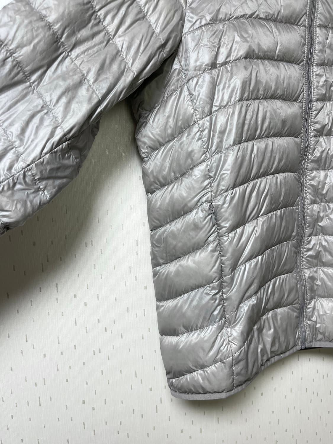 유니클로 정품 경량 다운패딩자켓 L 상품이미지3