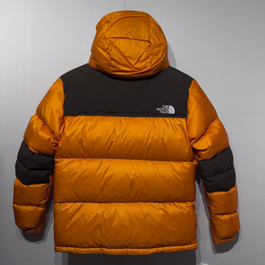 노스페이스 화이트라벨 구스패딩 80(s) 상품이미지2