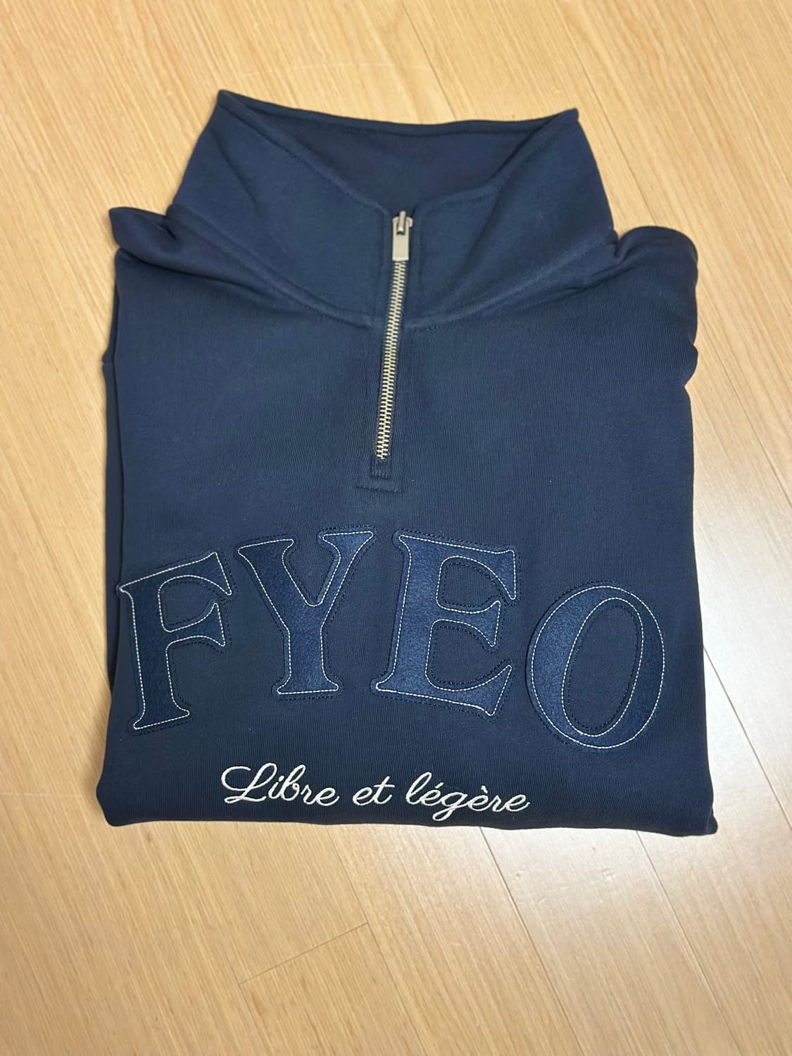 포유어아이즈온리(포유온) FYEO 에센셜 로고 하프집업 딥네이비 M 상품이미지6