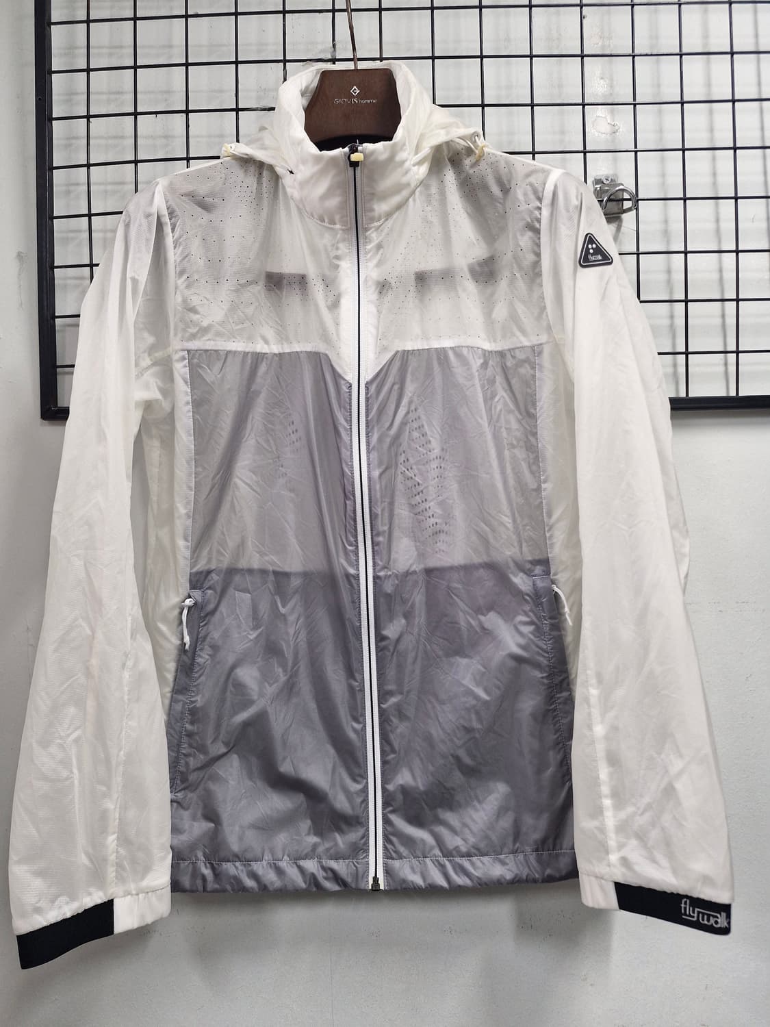 105XL/77-88 k2 플라이워크 여성 바람막이 자켓. 상품이미지1