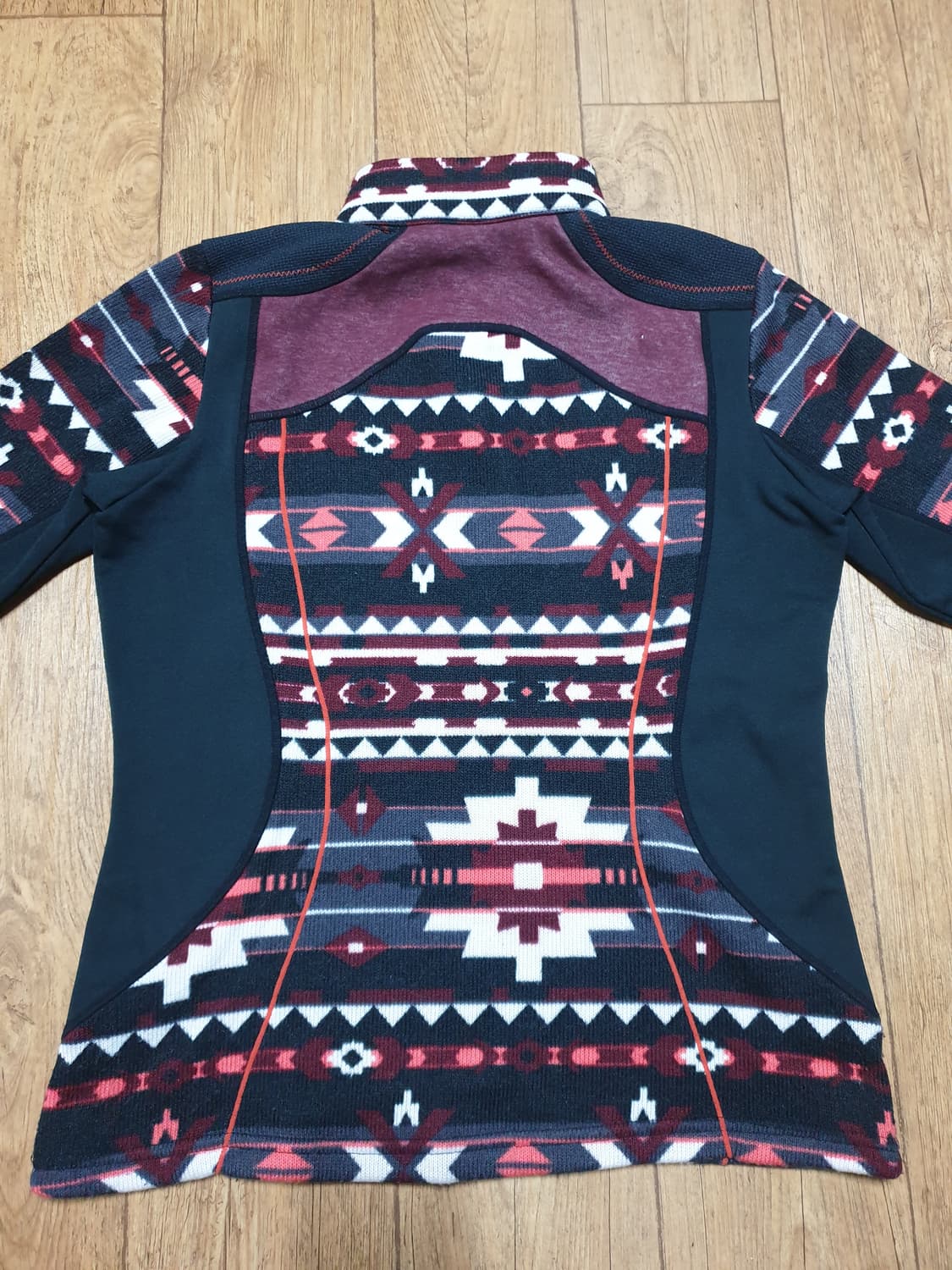 1224 아이더 아웃도어 반집업 95 사이즈입니다 상품이미지5