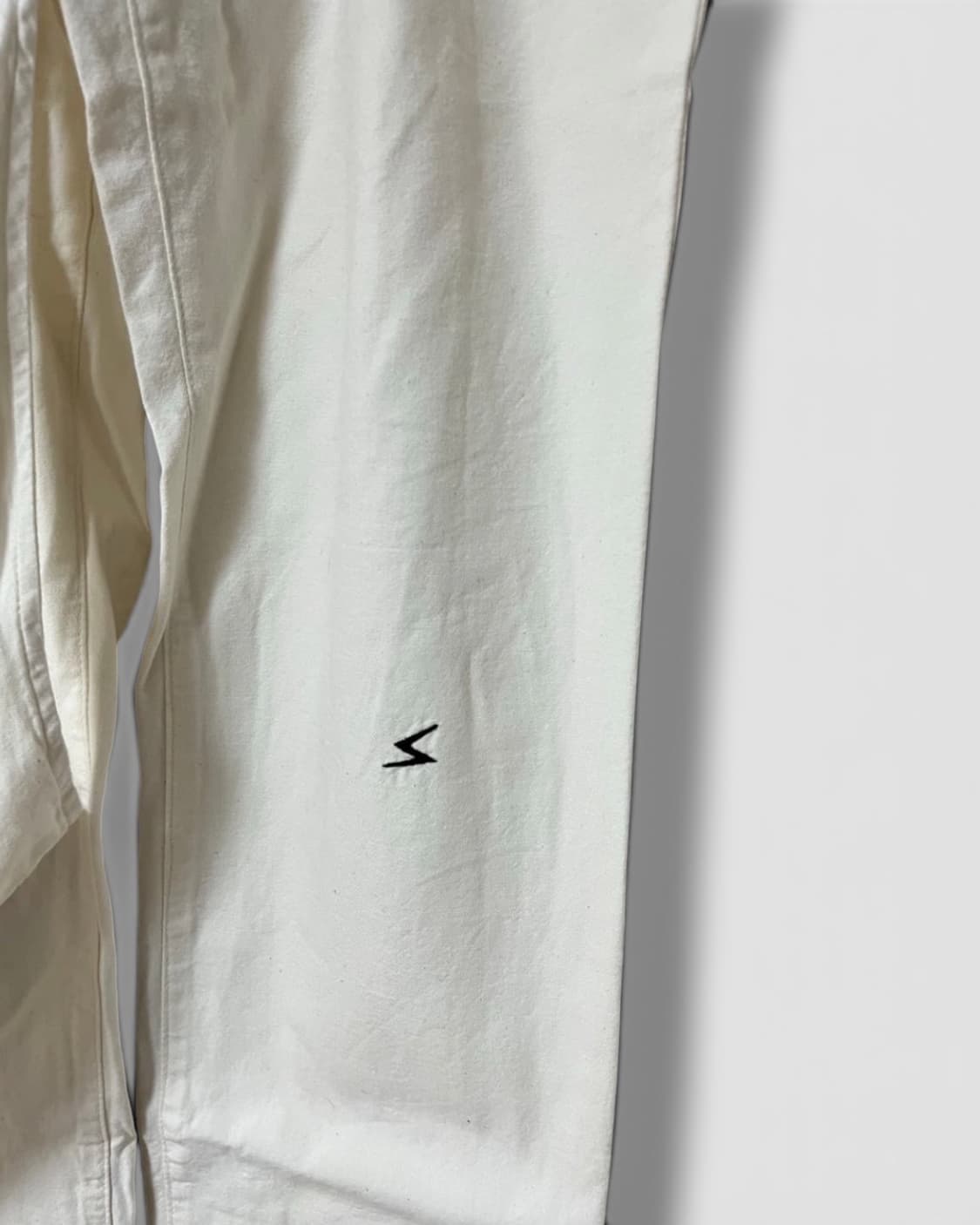 언더커버 06 콜렉터 흰버젼 상품이미지3