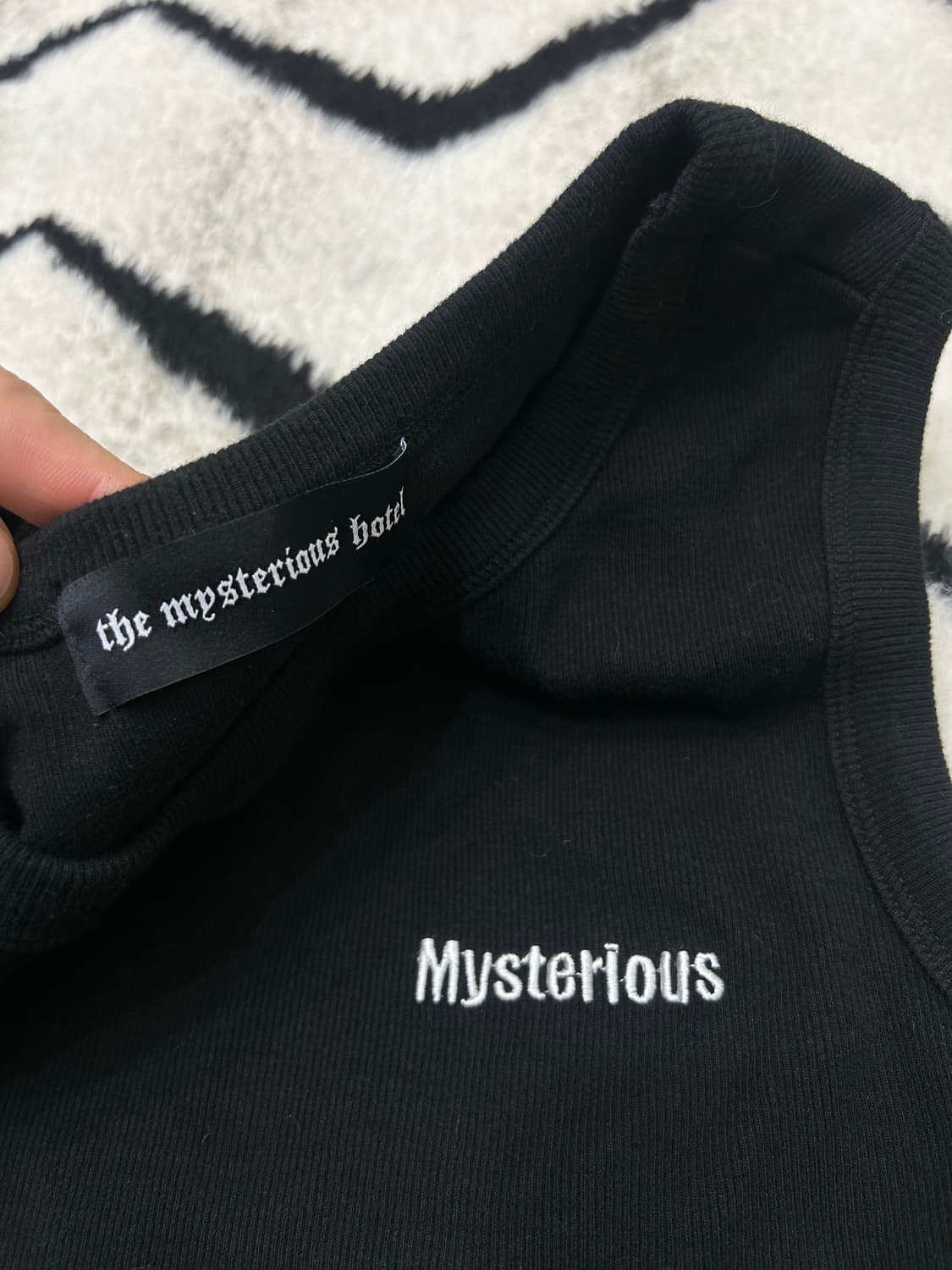 [os]더미스테리어스 호텔 코튼 나시/블랙 상품이미지4