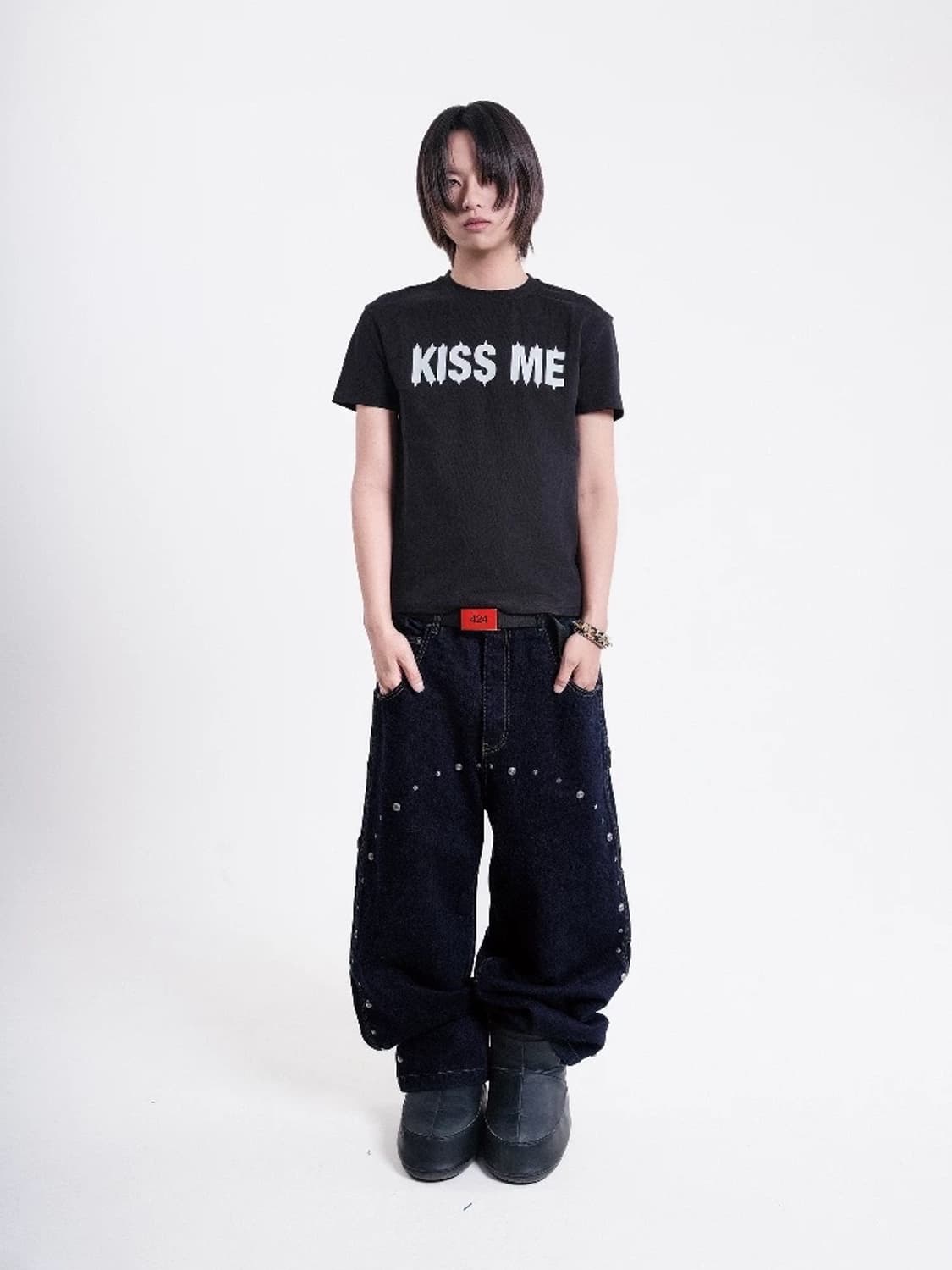 Kiss Me Printed Tee 상품이미지3