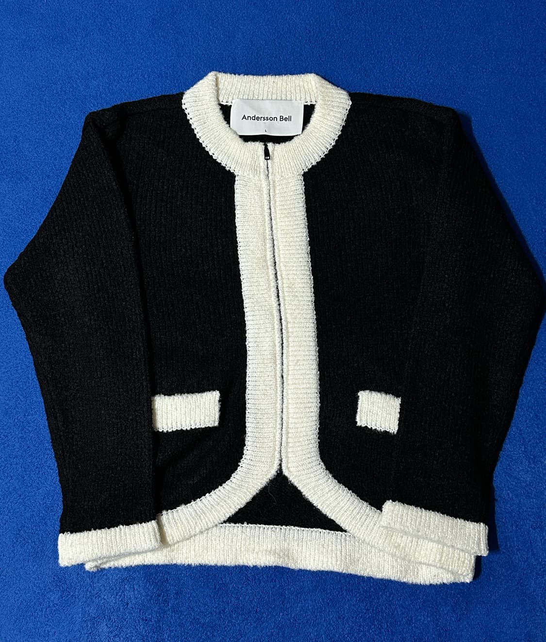 앤더슨벨 블랙&화이트 니트 가디건 atb673m 상품이미지4