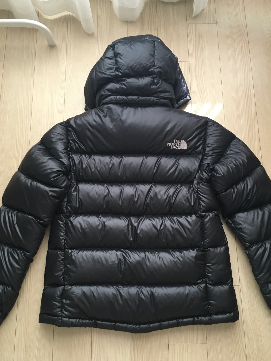(85) 노스페이스 700 메트로 퍼텍스 퀸텀 유광 블랙 보라 패딩 상품이미지3