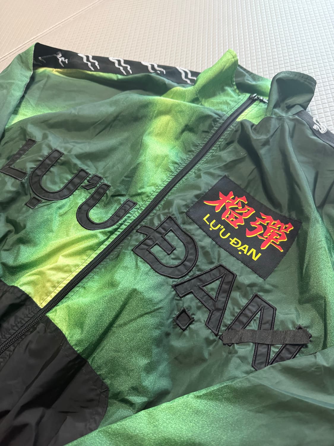 (M) LUU DAN 루단 크롭 트랙 수트 초판 그레디언트 그린 상품이미지3