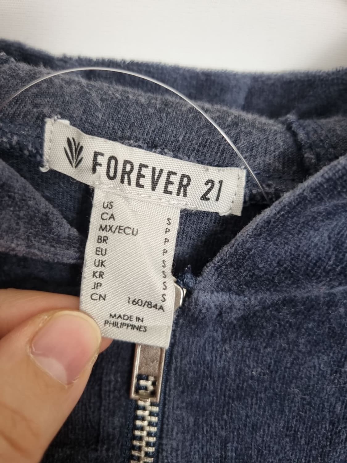 포에버21 네이비 크롭 후드 긴팔 티 상품이미지6