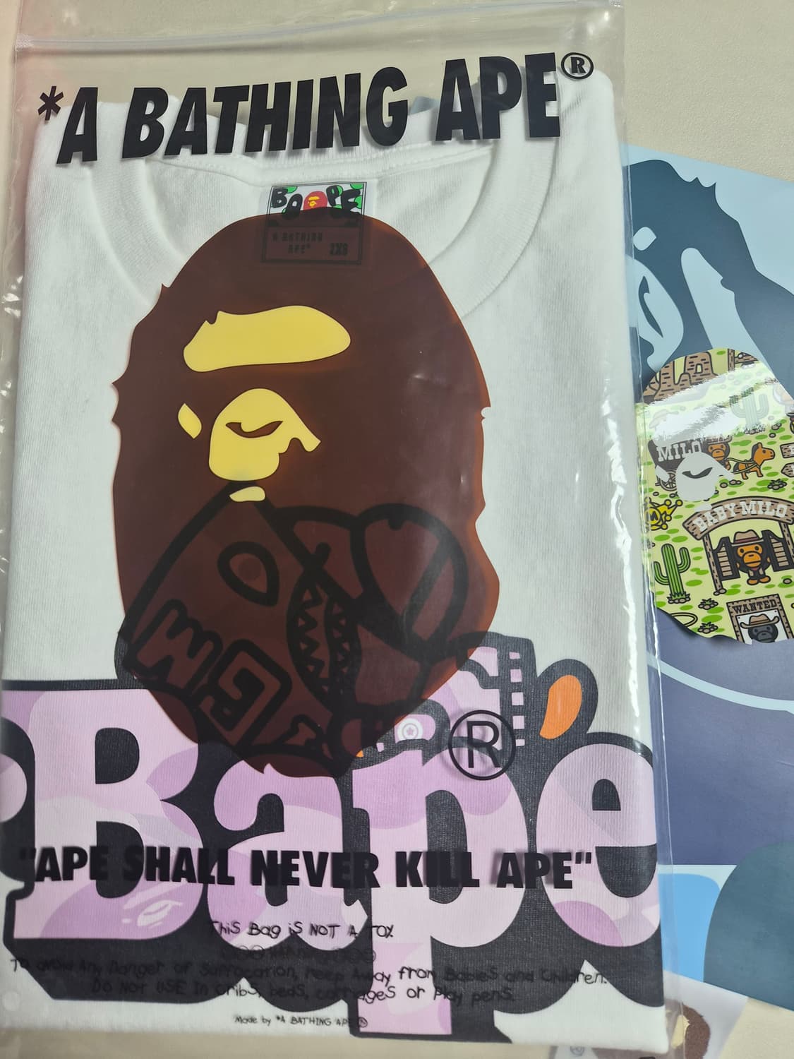 베이프 정품2XS  파스텔 카모 샤크 마일로 온 베이프 반팔티 상품이미지2