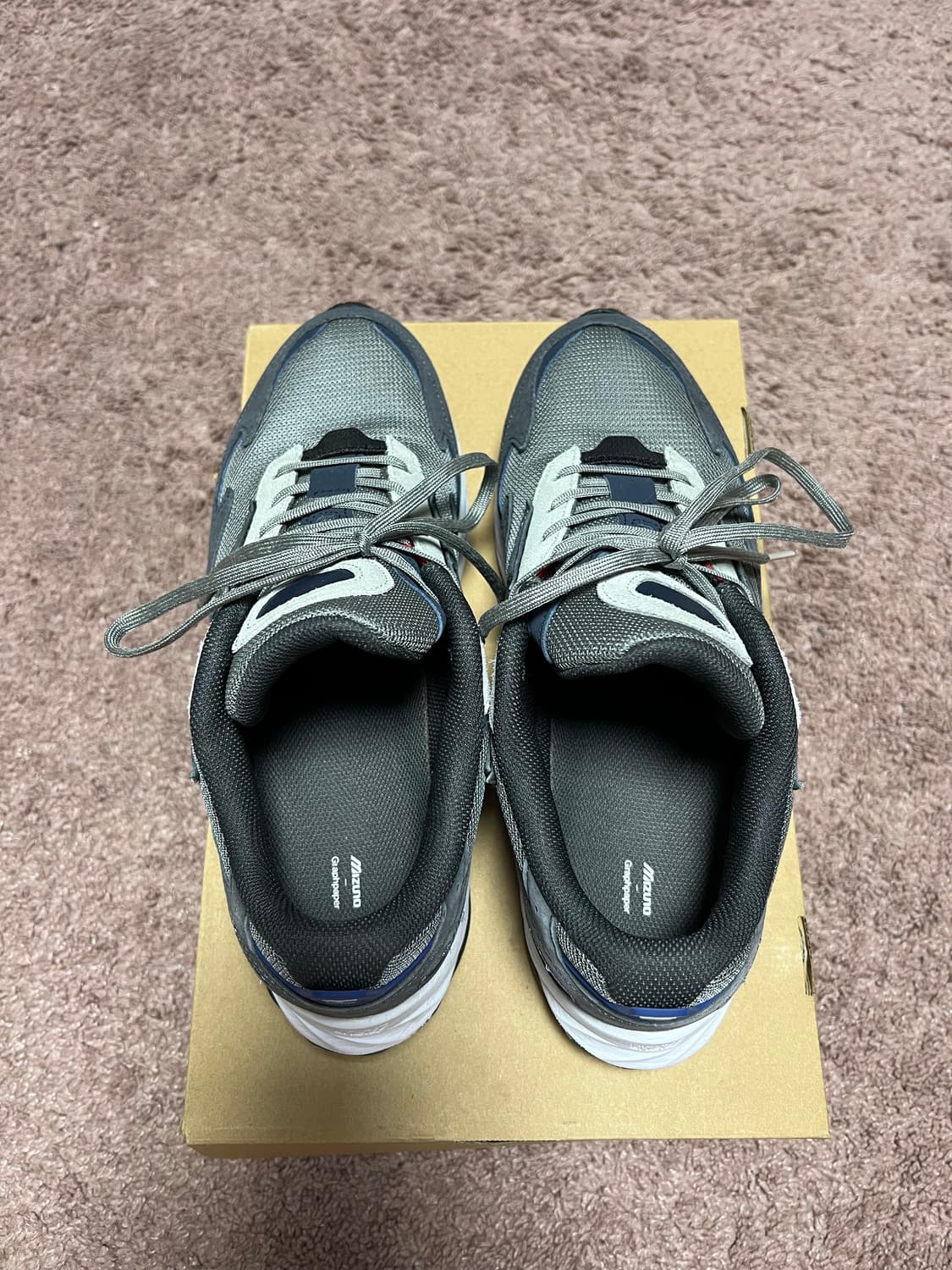 미즈노 x 그라프페이퍼 웨이브라이더 275 상품이미지3