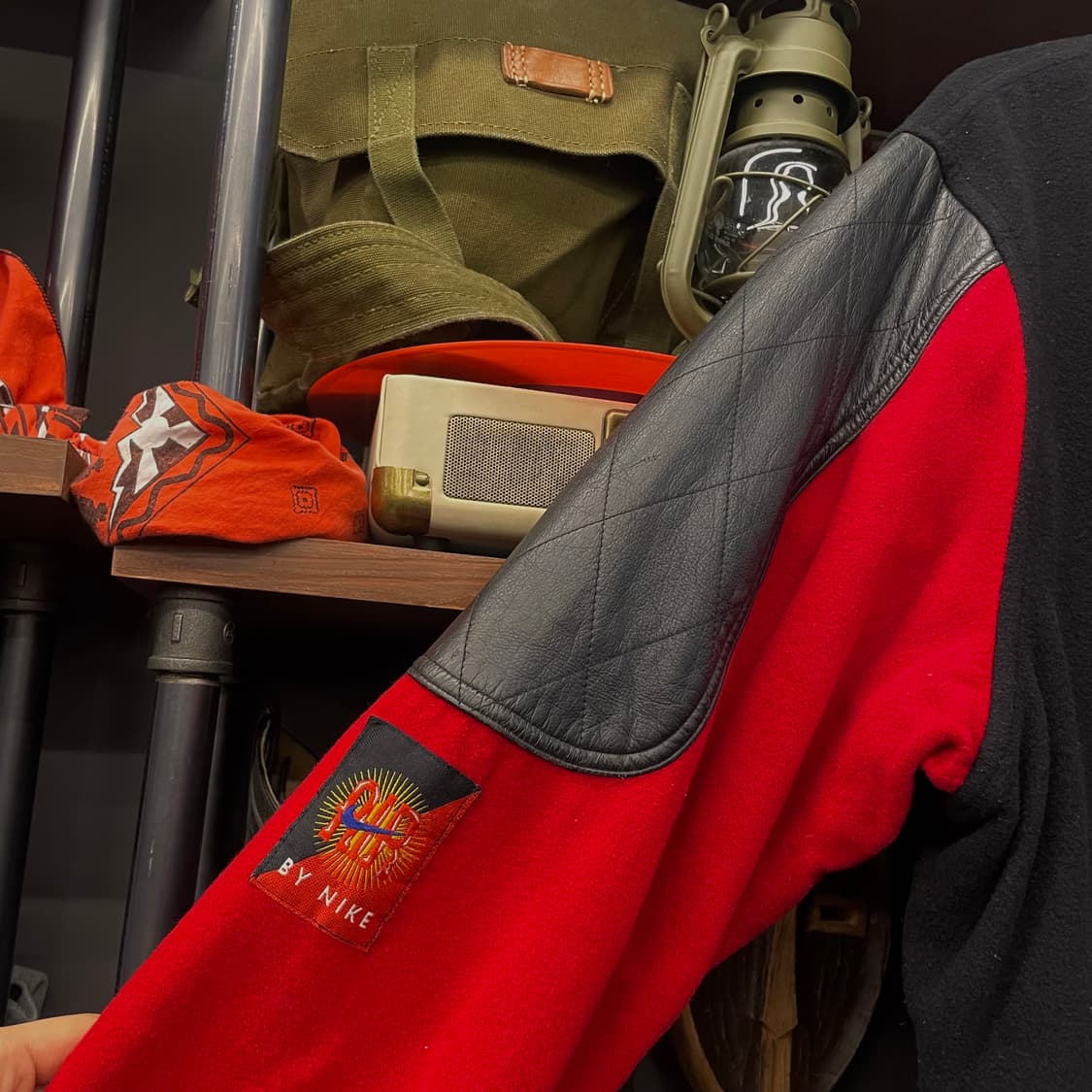 90s 나이키 에어 울 바시티 레더 암 후면 빅 스우시 자켓 상품이미지3