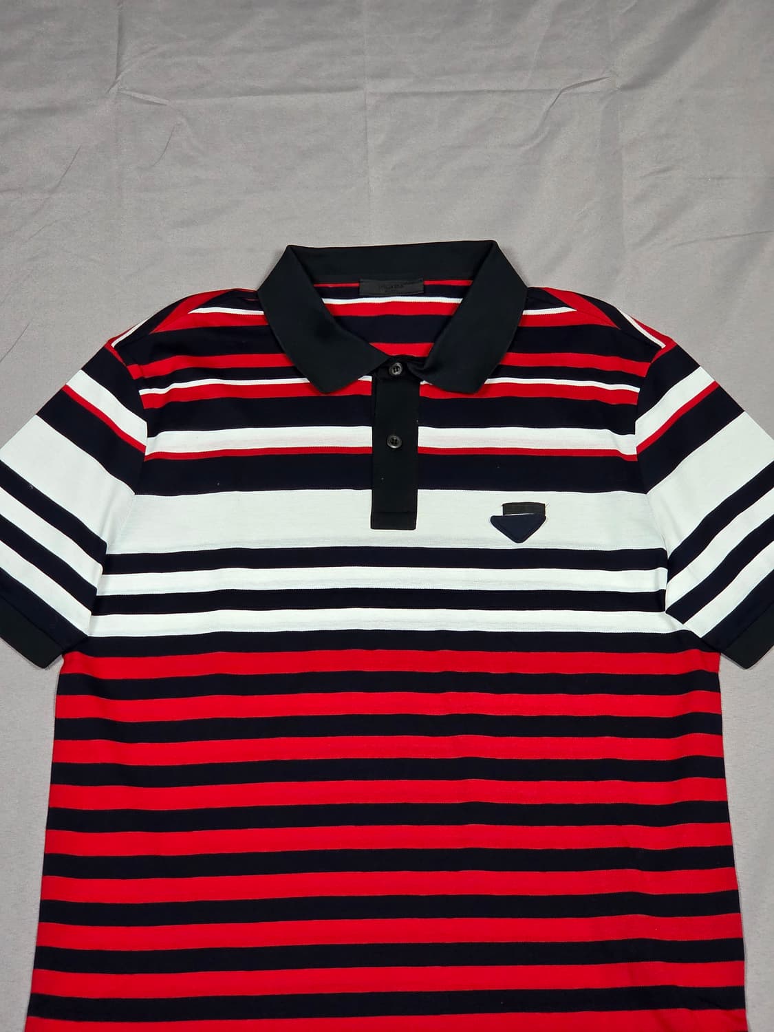 (새상품) [프라다] 트라이앵글 배색 스트라이프 카라티 | S00076 상품이미지2