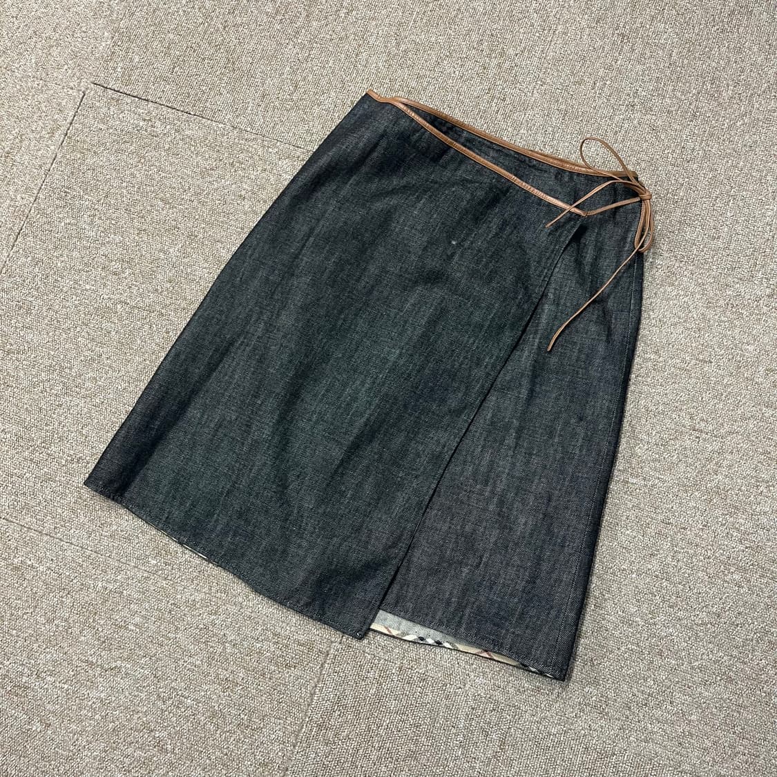 버버리 블루라벨 데님 랩스커트 상품이미지1