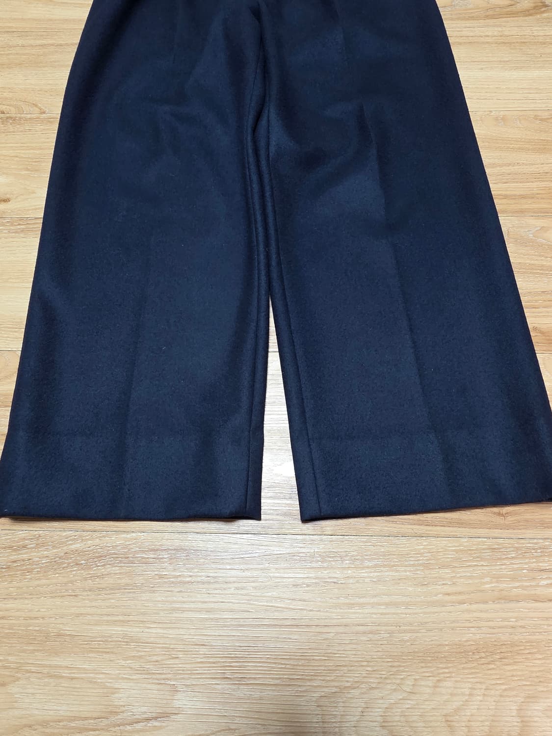 5size택포35만)24fw울테리어 슈퍼파인 멜튼 턱 트라우저 상품이미지5