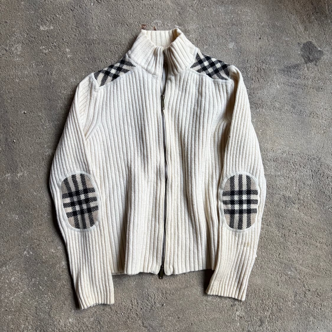 버버리 런던 2 way 메리노 울 집업 니트 상품이미지1