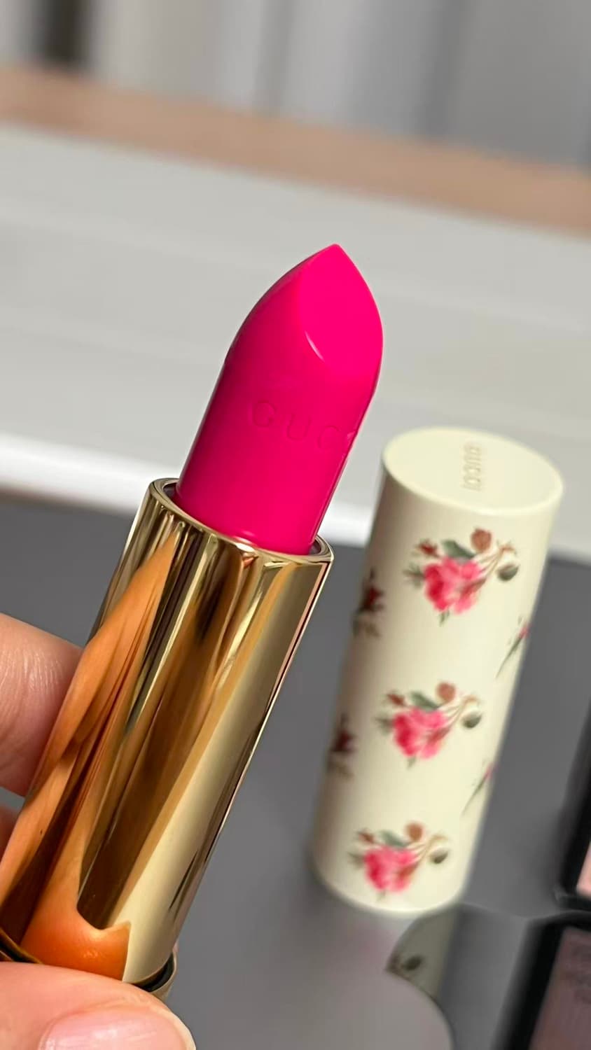 구찌 핫핑크 립스틱 402호 상품이미지2