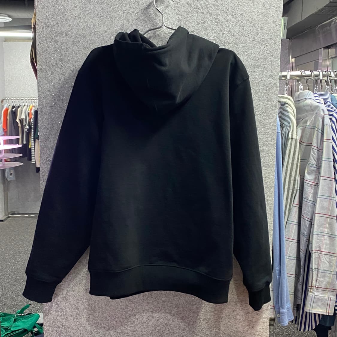 스투시 빅로고 블랙 후드티 B4299 상품이미지4