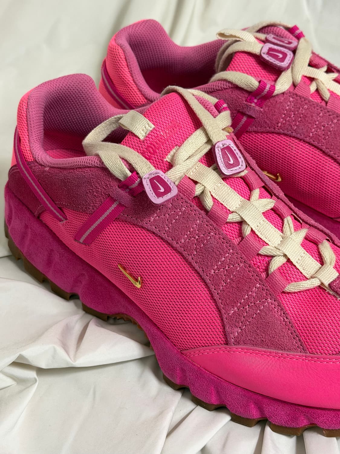 나이키 x 자크뮈스 에어 휴마라 LX 핑크 플래쉬 상품이미지2