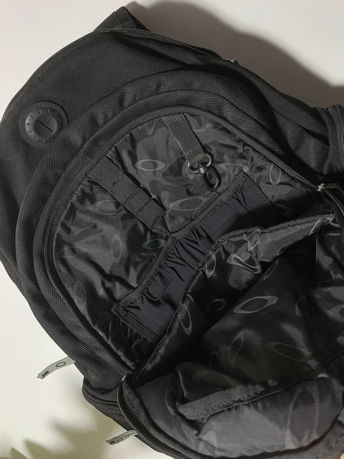 오클리 블랙 백팩 가방 상품이미지4