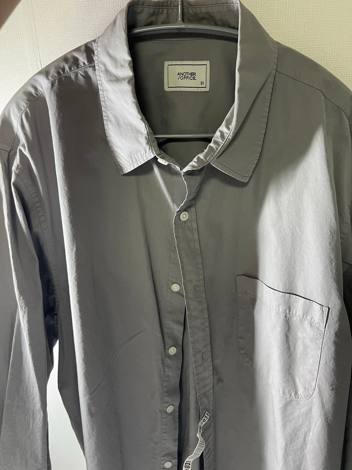어나더오피스 볼드가먼츠 셔츠  콘크리트 상품이미지1