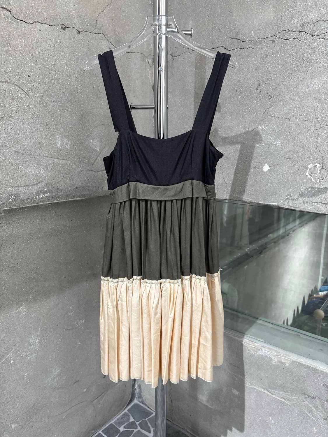 DKNY 배색 캉캉 원피스 상품이미지2