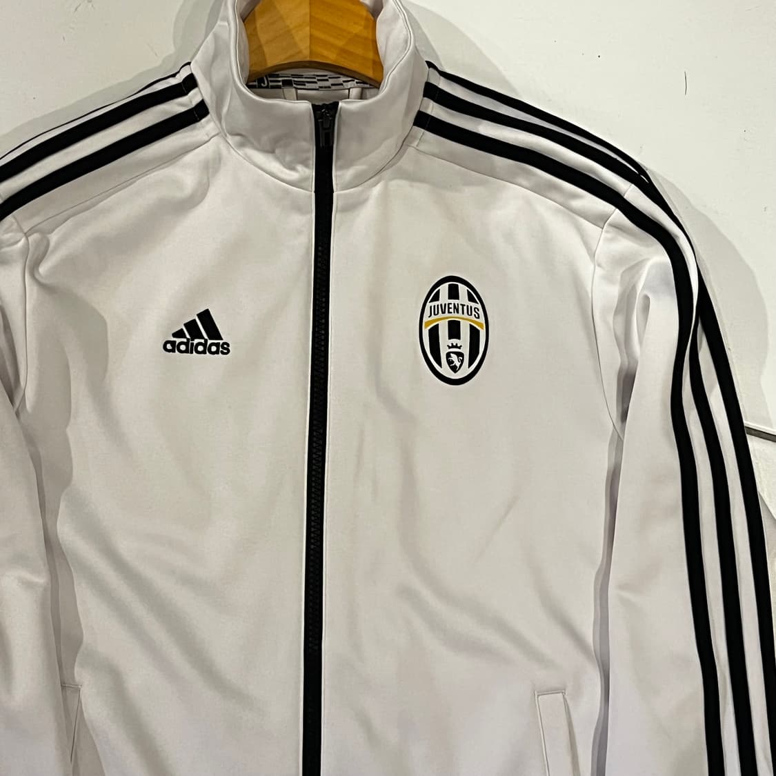 아디다스 화이트 유벤투스 대장 트랙탑 져지 상품이미지2