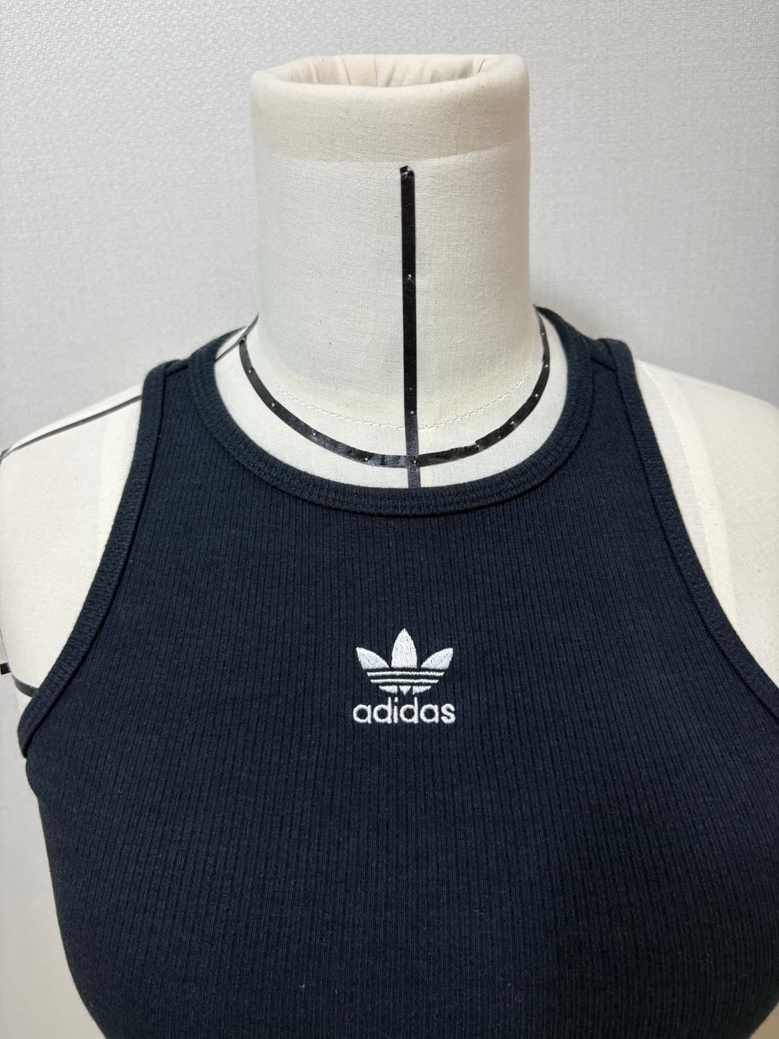 아디다스 adidas original 블랙 나시 상품이미지4