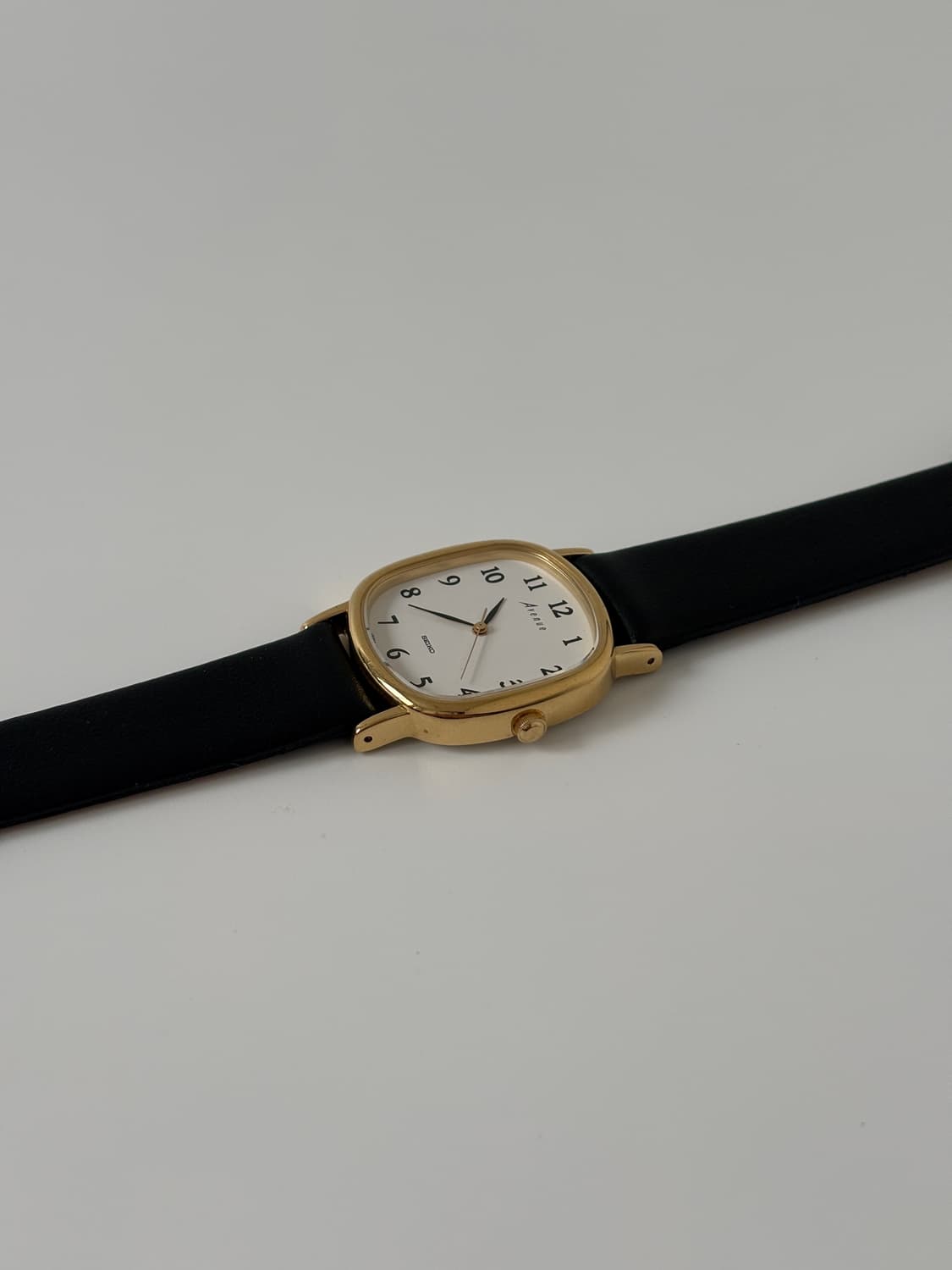 1990s Avenue Arabic Index Oval Quartz 상품이미지4