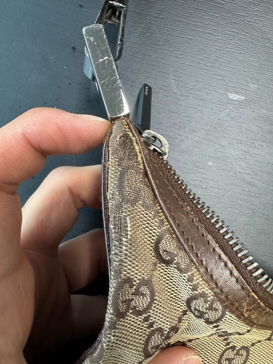 구찌 GG로고 자가드 숄더백 상품이미지3