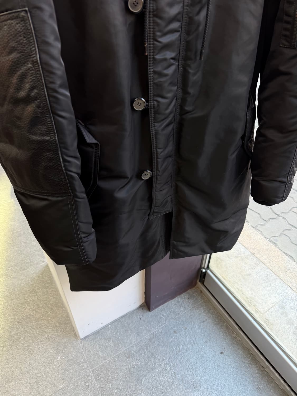 50/ 솔리드옴므 구스다운 고트레더 후디 패딩 상품이미지4