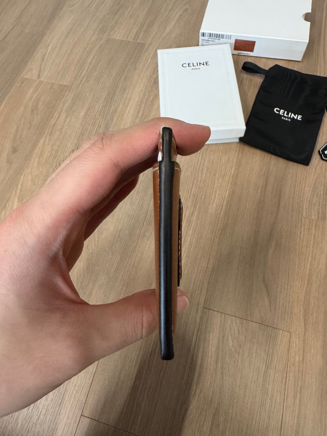 셀린느 스무스 램스킨 레더 트리옹프 카드 홀더 탄 상품이미지8