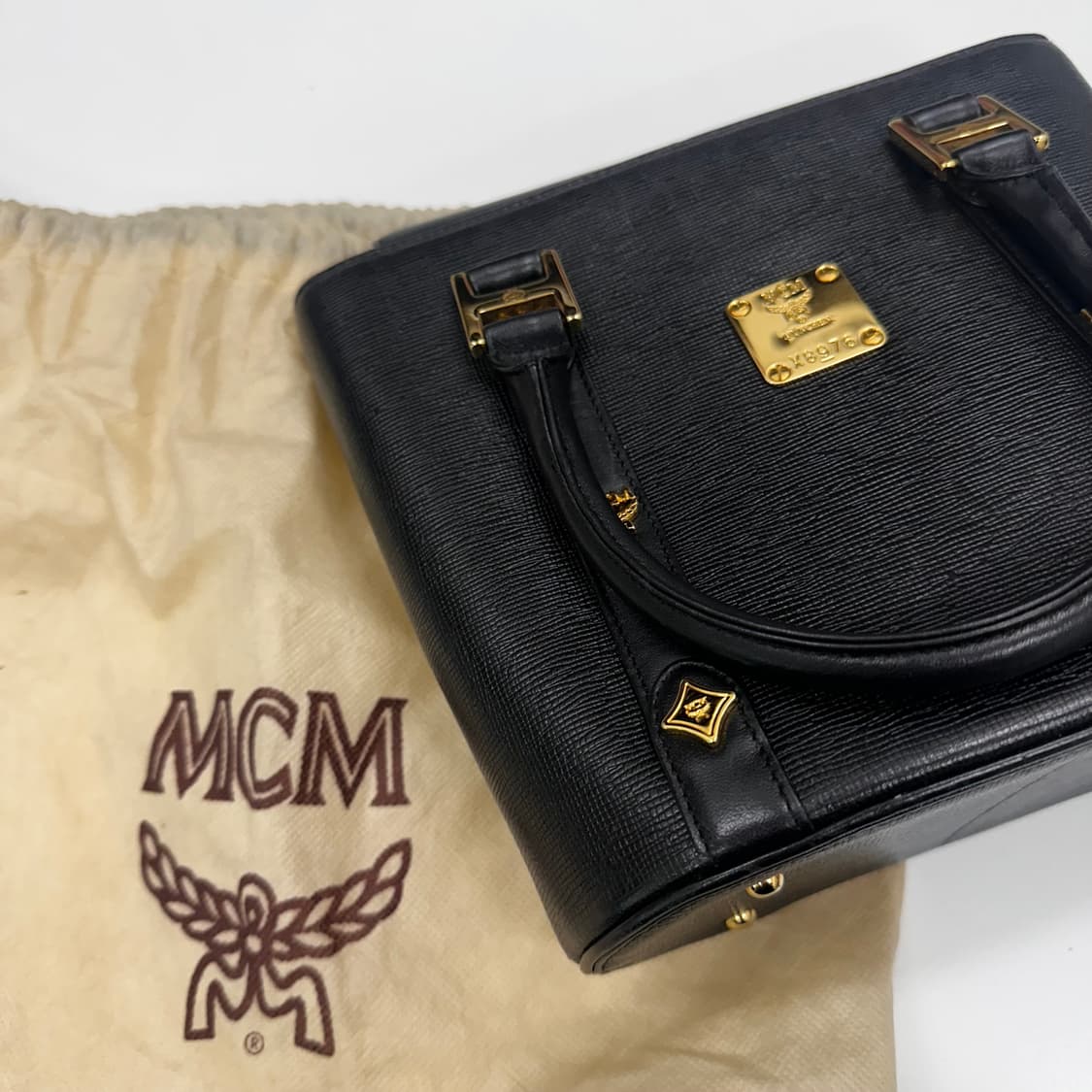 MCM 엠씨엠 사피아노 토트백 미니 버킷백 블랙 상품이미지3