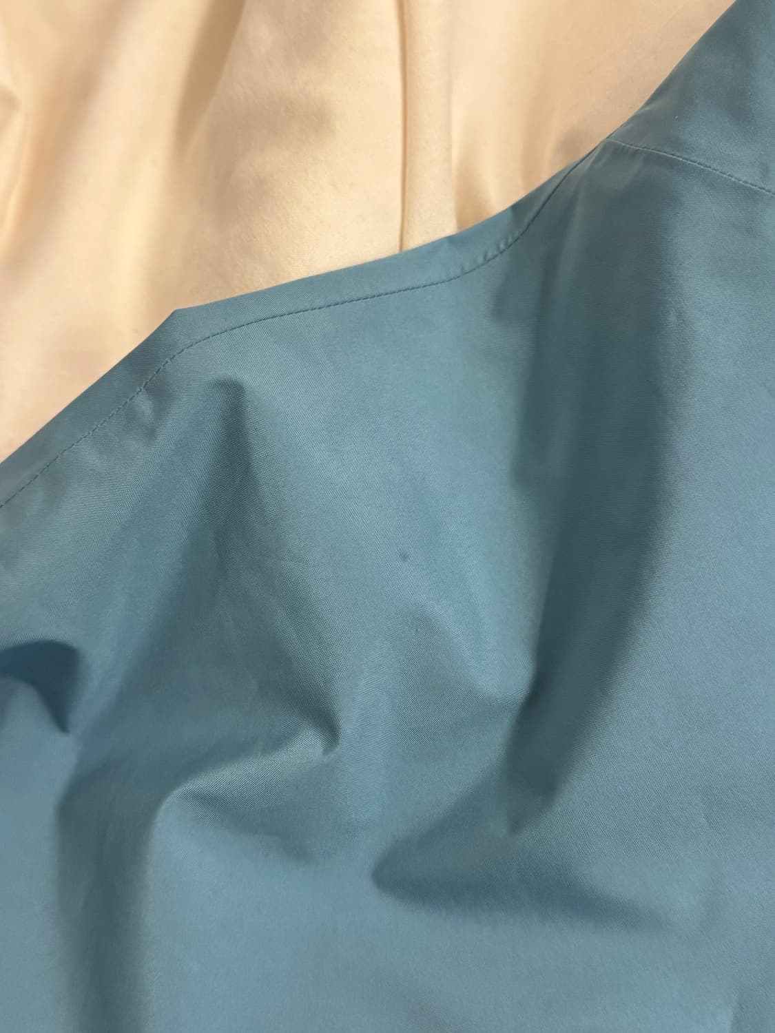 아크테릭스 바람막이 카딘 후디 솔레스 L 상품이미지4