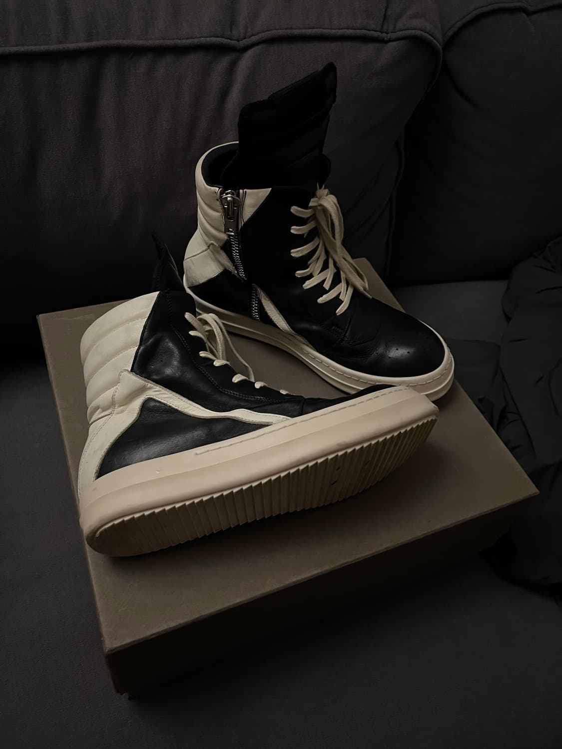 Rick Owen’s 지오비스켓 밀크 블랙 41 상품이미지1