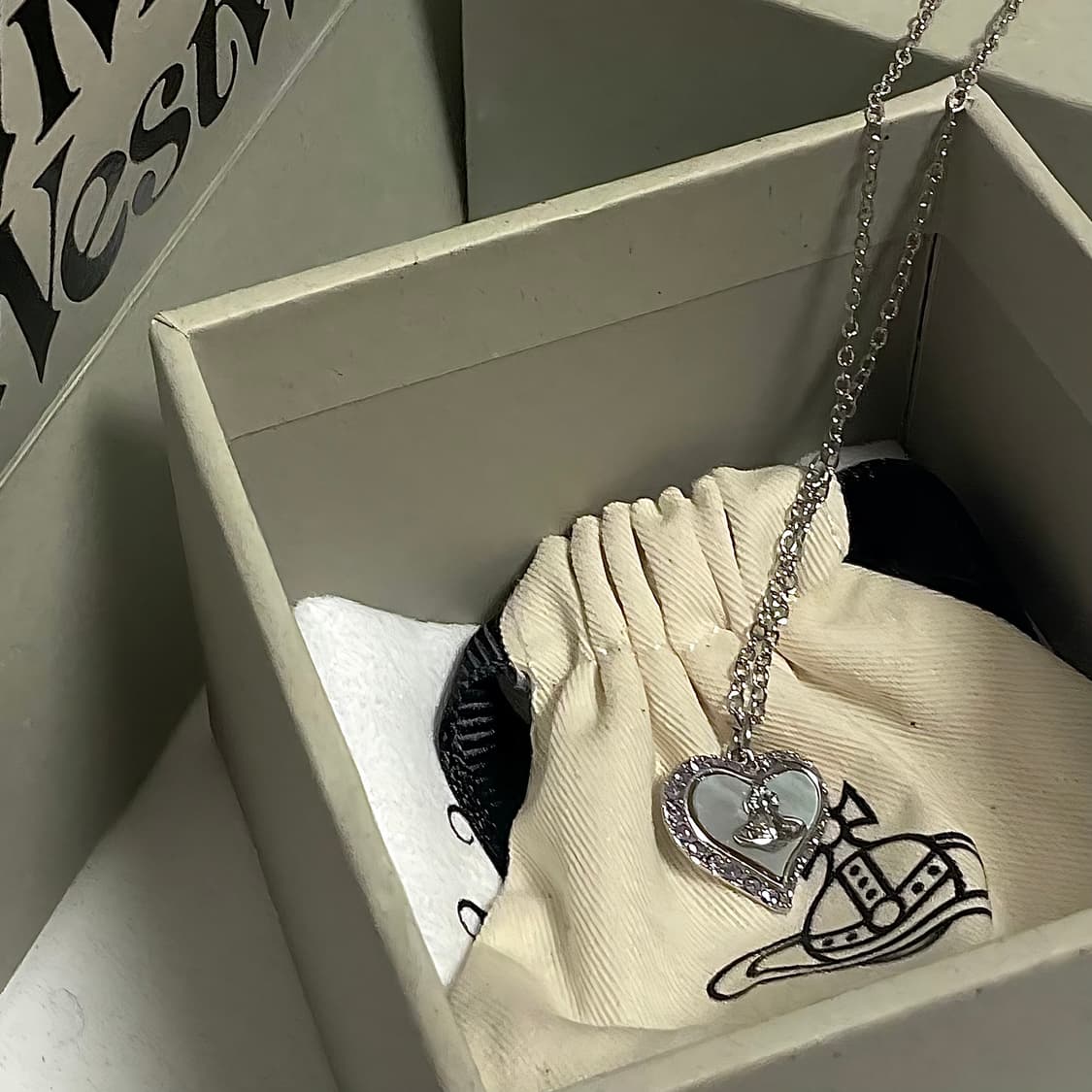 풀박스) 비비안웨스트우드 페트라 퍼플 펜던트 목걸이 상품이미지1