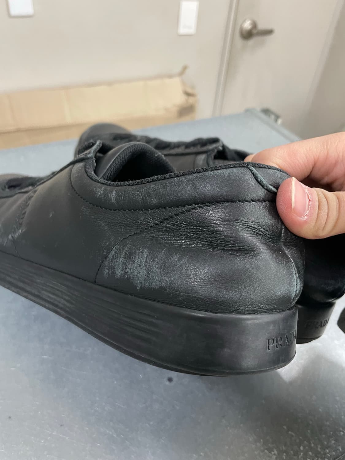 프라다 이니셜 레터링 스니커즈 US8.5 상품이미지8