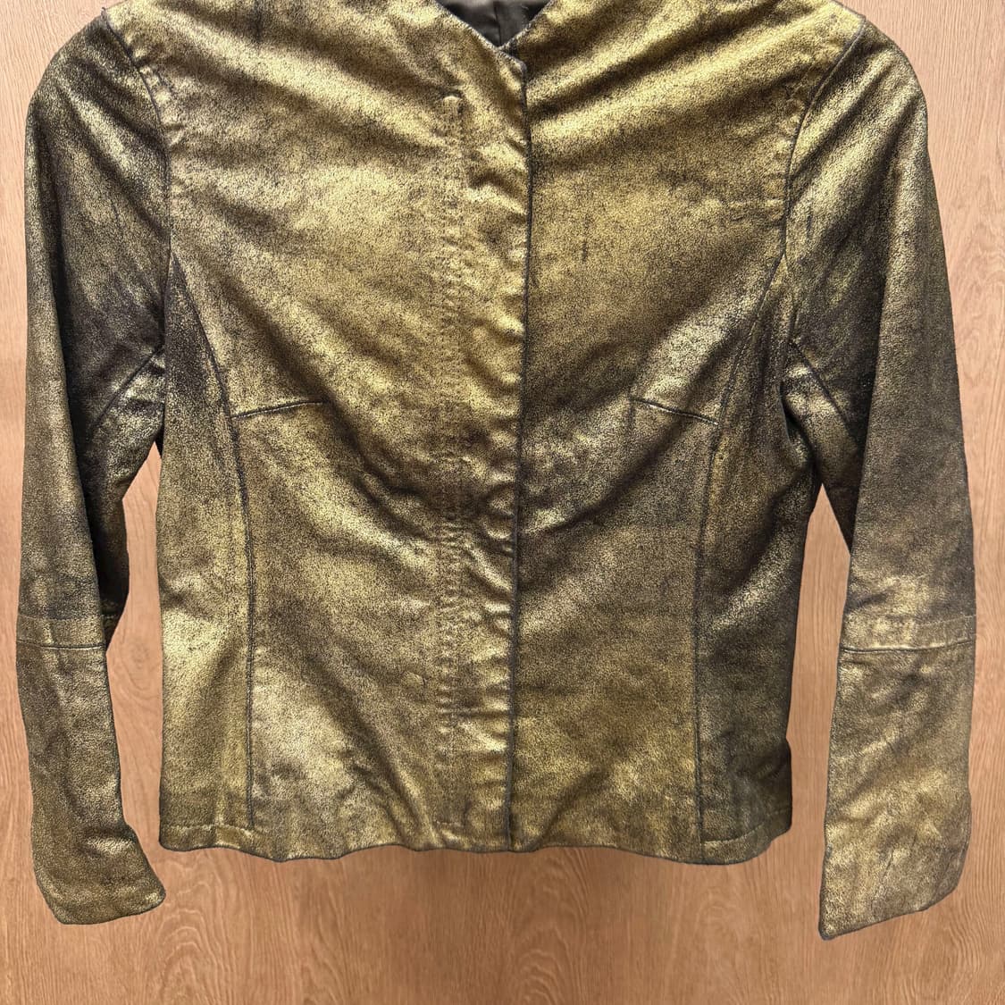 비씨비지 막스아즈리아 레더 자켓 골드 메탈릭 코팅 디테일 슬림핏 골드 상품이미지5